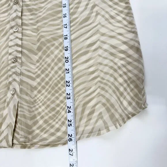 Equipment Femme Zebra Print 100% Silk Button Down Shirt Sz Large Beige  Neutral - Picture 7 of 7